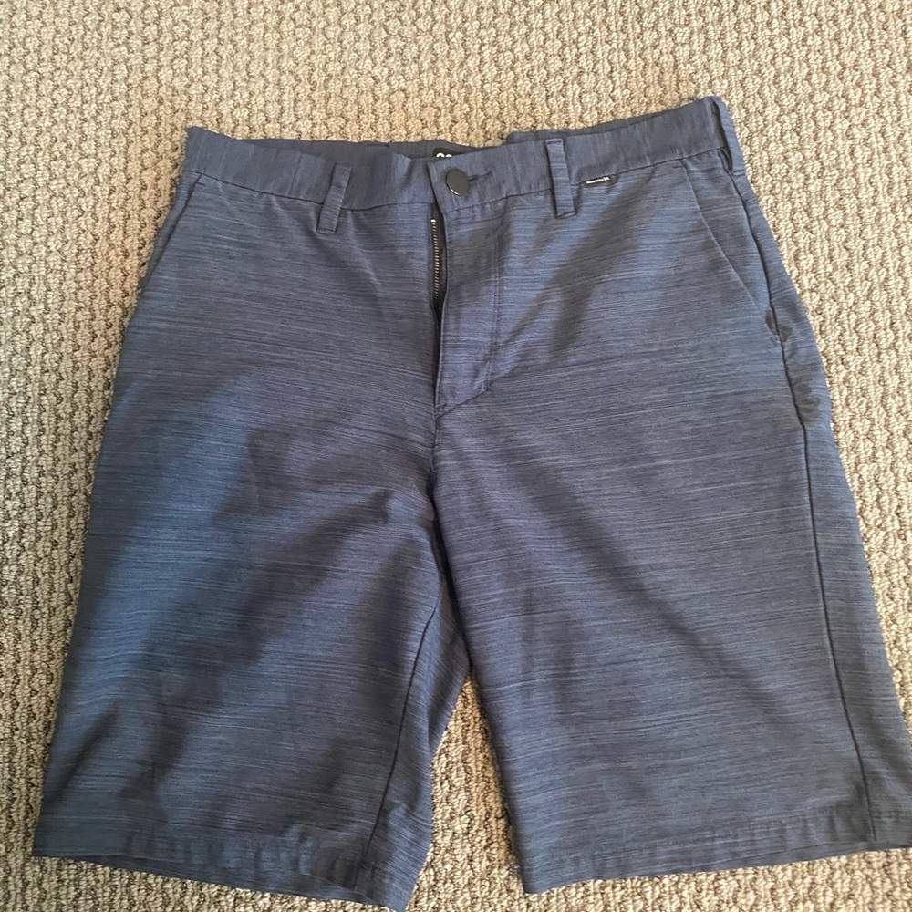 Men’s Hurley Nike Dey fit short. Navy Blue size 32